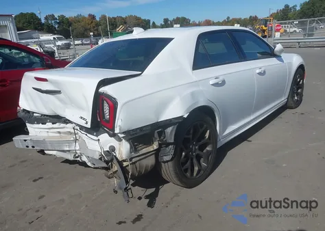 2016 Chrysler 300 300S Alloy Edition z USA, uszkodzony, nr VIN 2C3CCABG8GH269796